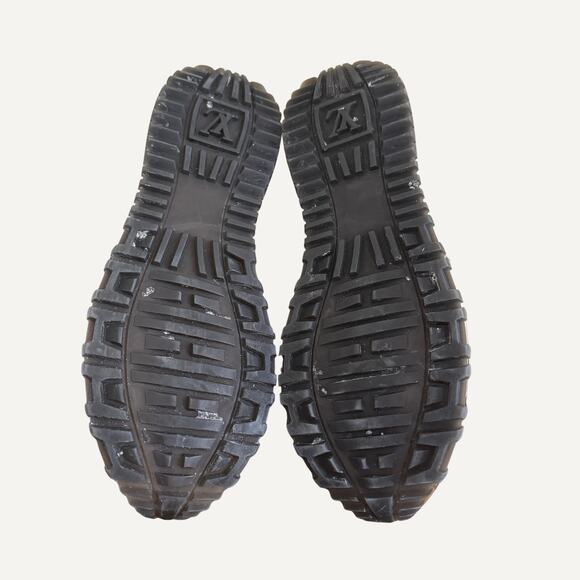 Size 38W - Louis Vuitton Women's Runaway Monogram Trainer - Picture 5 of 6